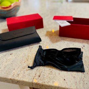 Absolutely Gorgeous! Valentino Sunglasses For Women VA4080 50018G Black